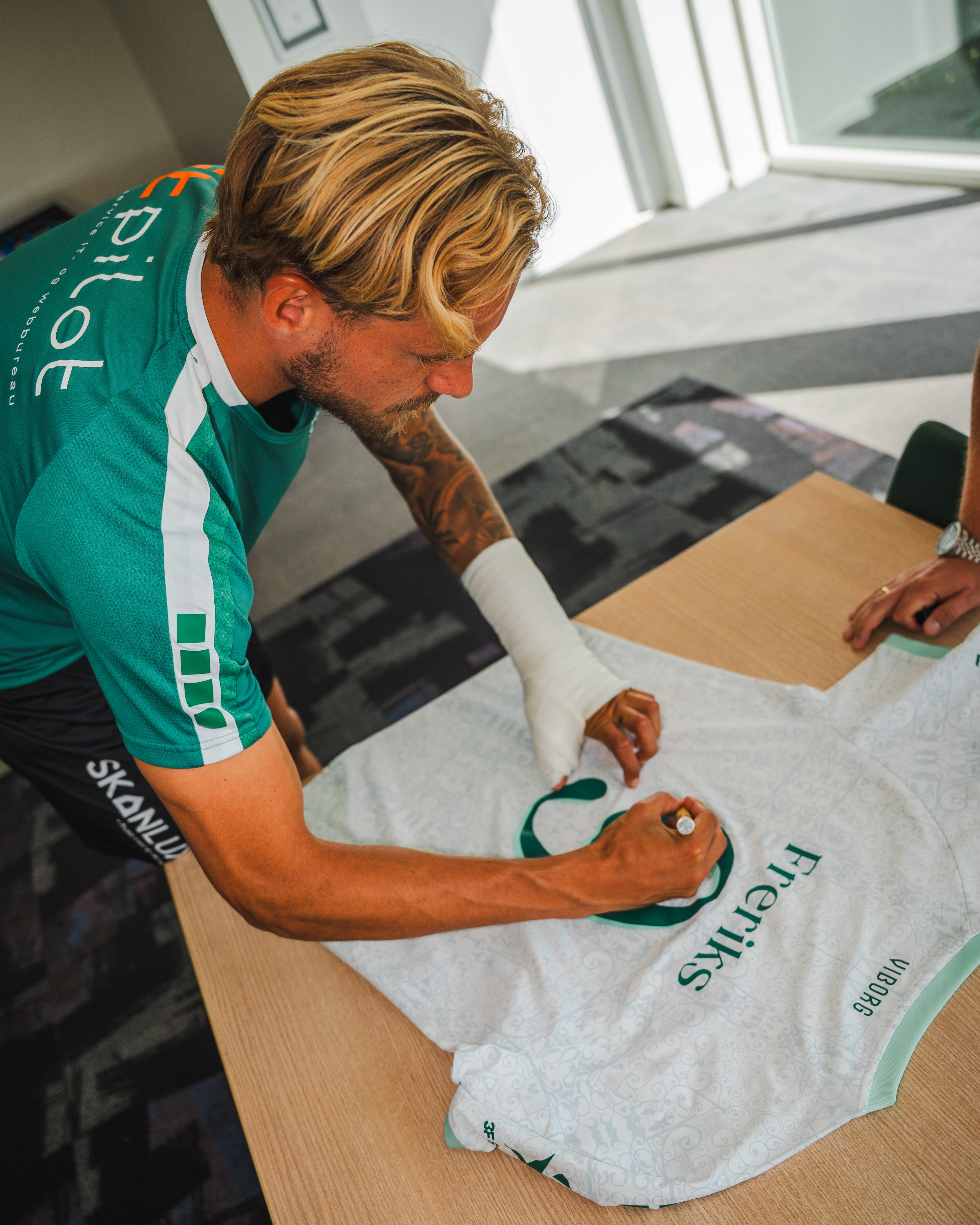 VFF Udebanetrøje Tim Freriks - Matchworn