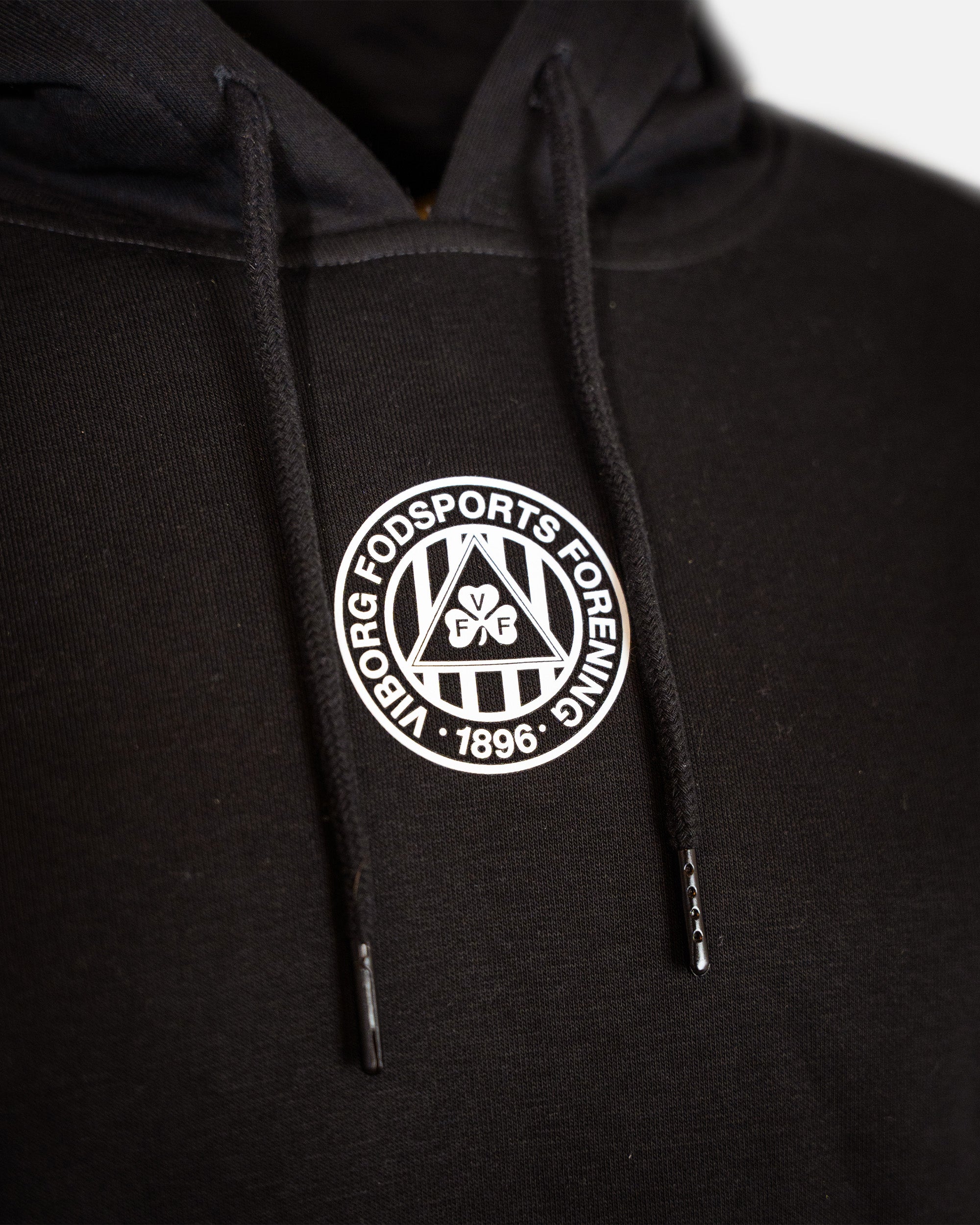Hoodie med VFF logo - Sort
