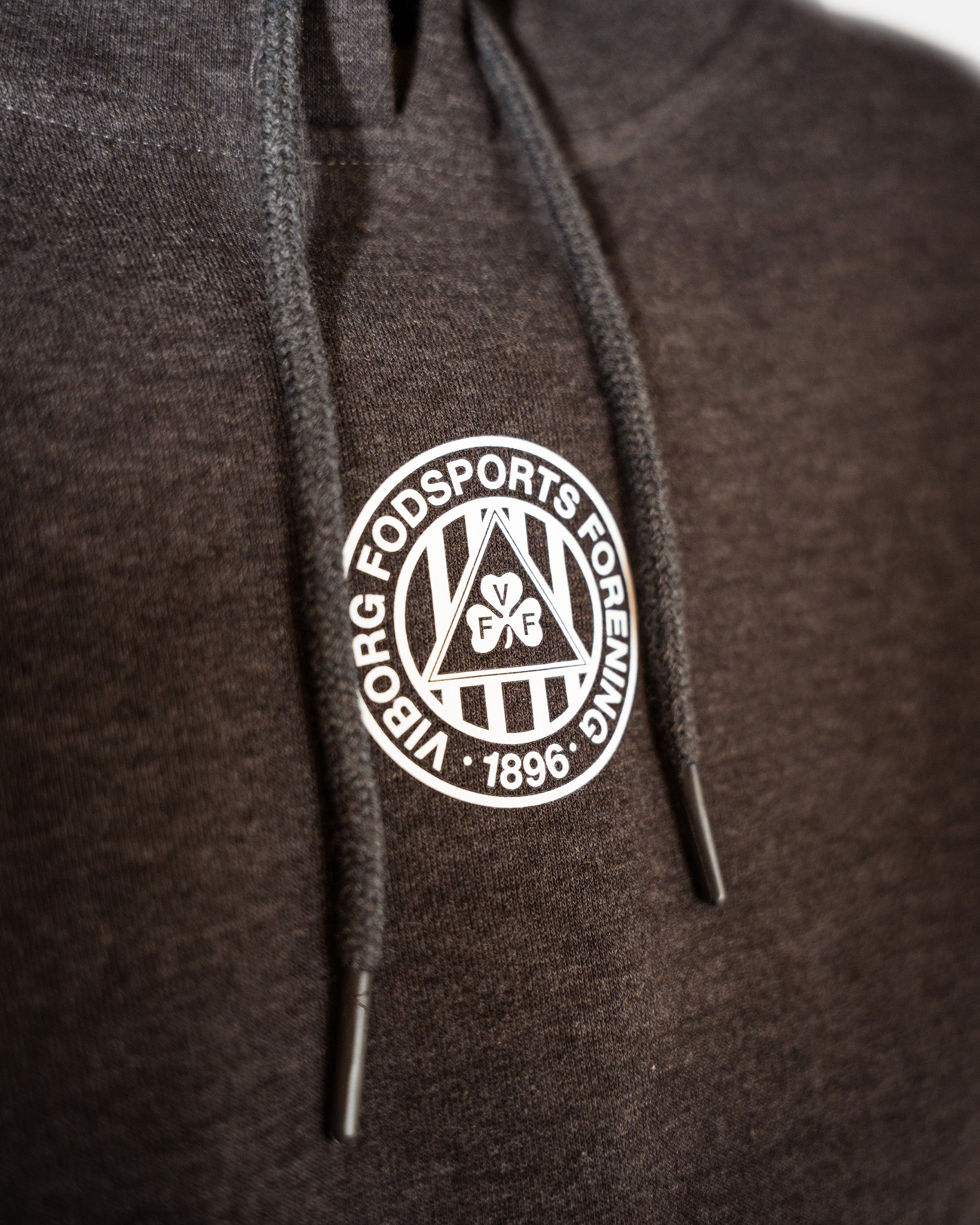 Hoodie med VFF logo - Grå