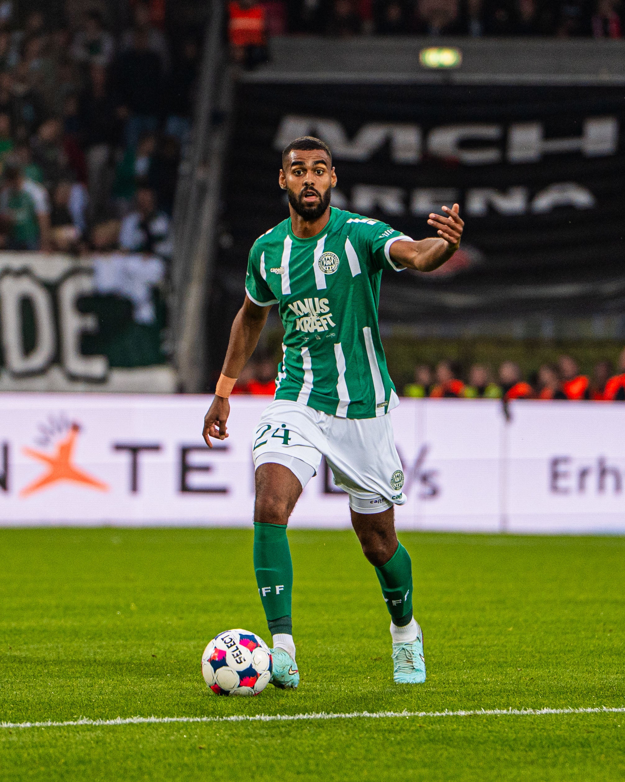 VFF Hjemmebanetrøje Daniel Anyembe