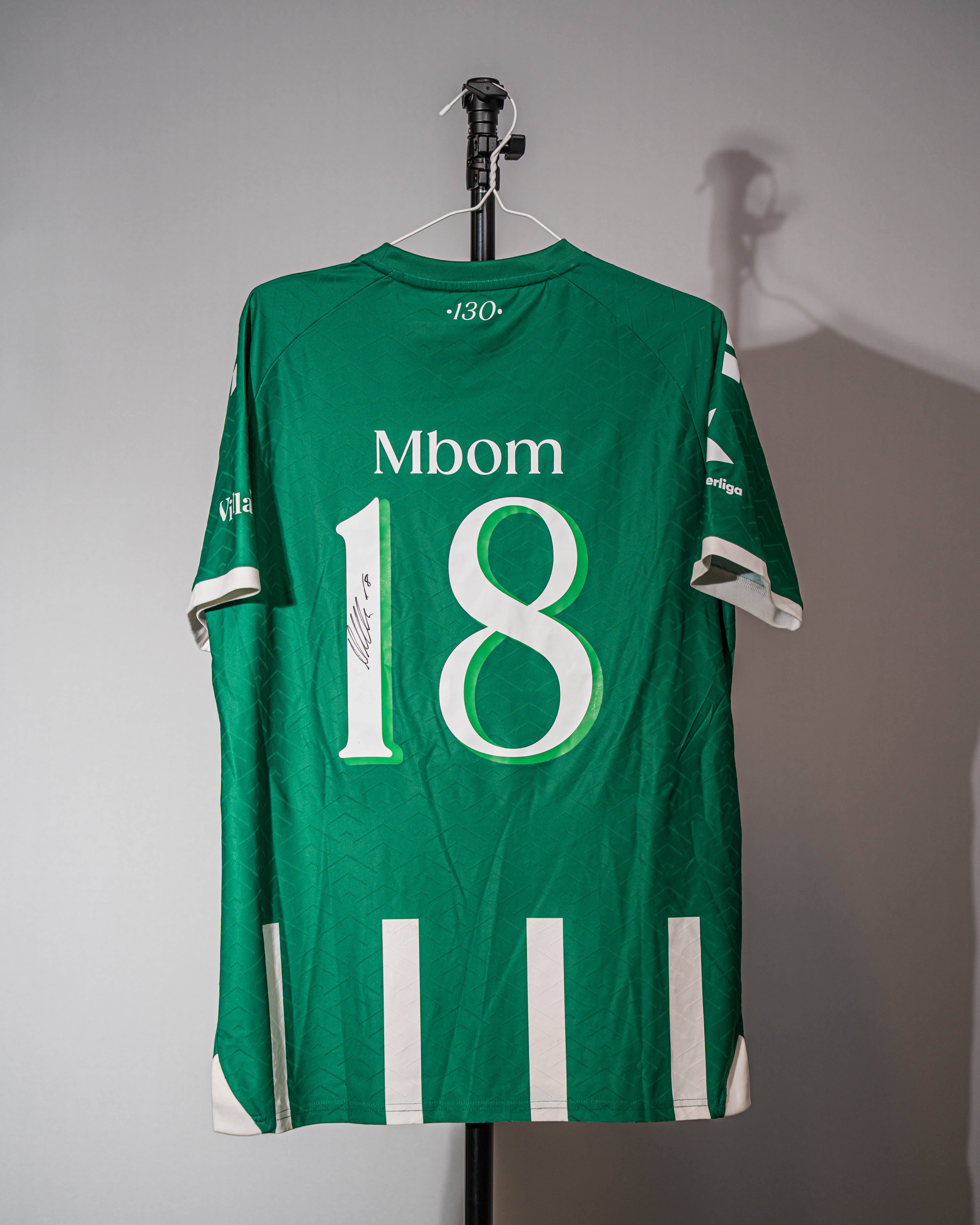VFF Hjemmebanetrøje Manuel Mbom